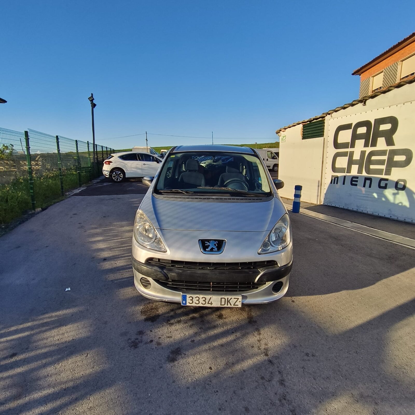 PEUGEOT 1007  1.4 HDi Urban