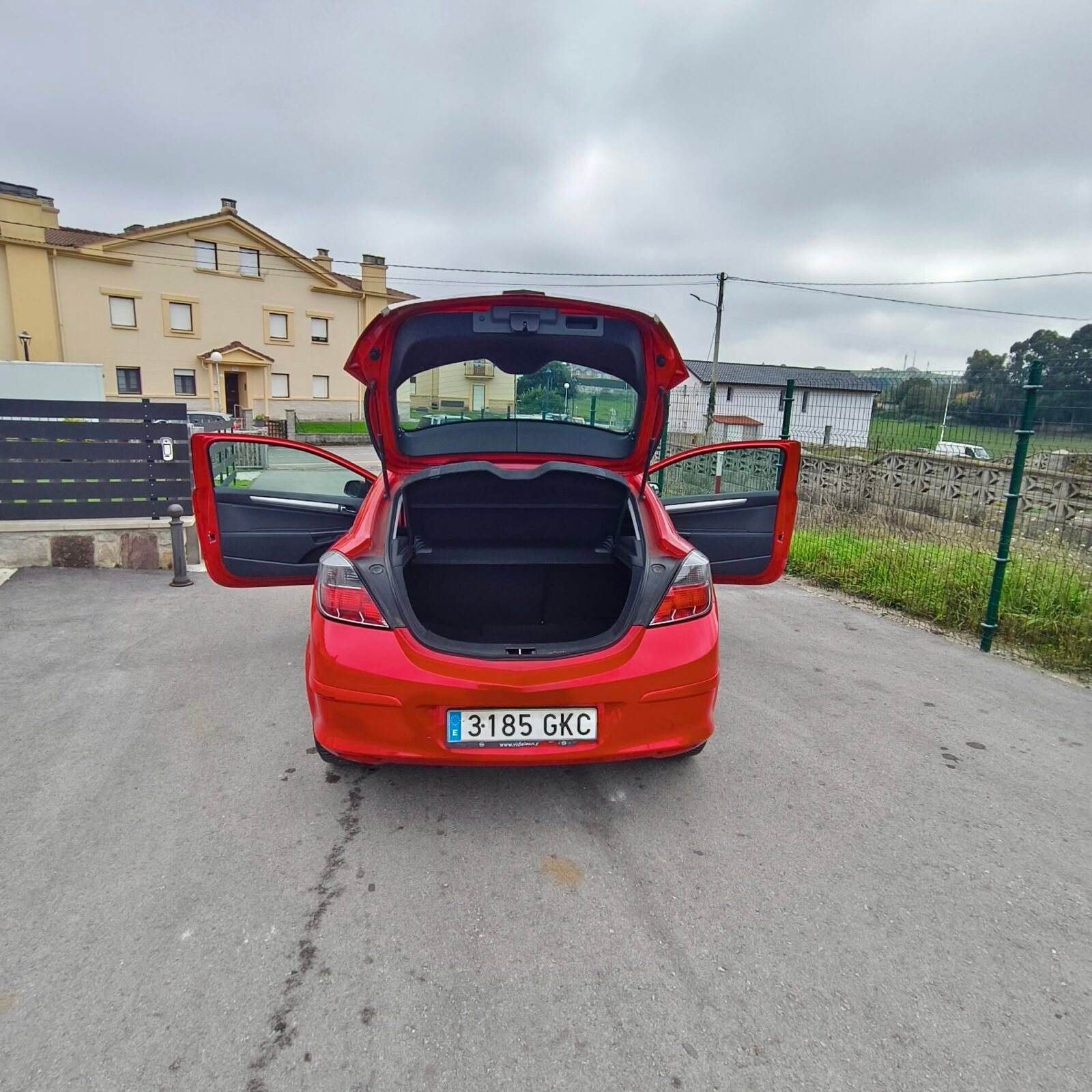 OPEL Astra GTC 1.9 CDTI 16V