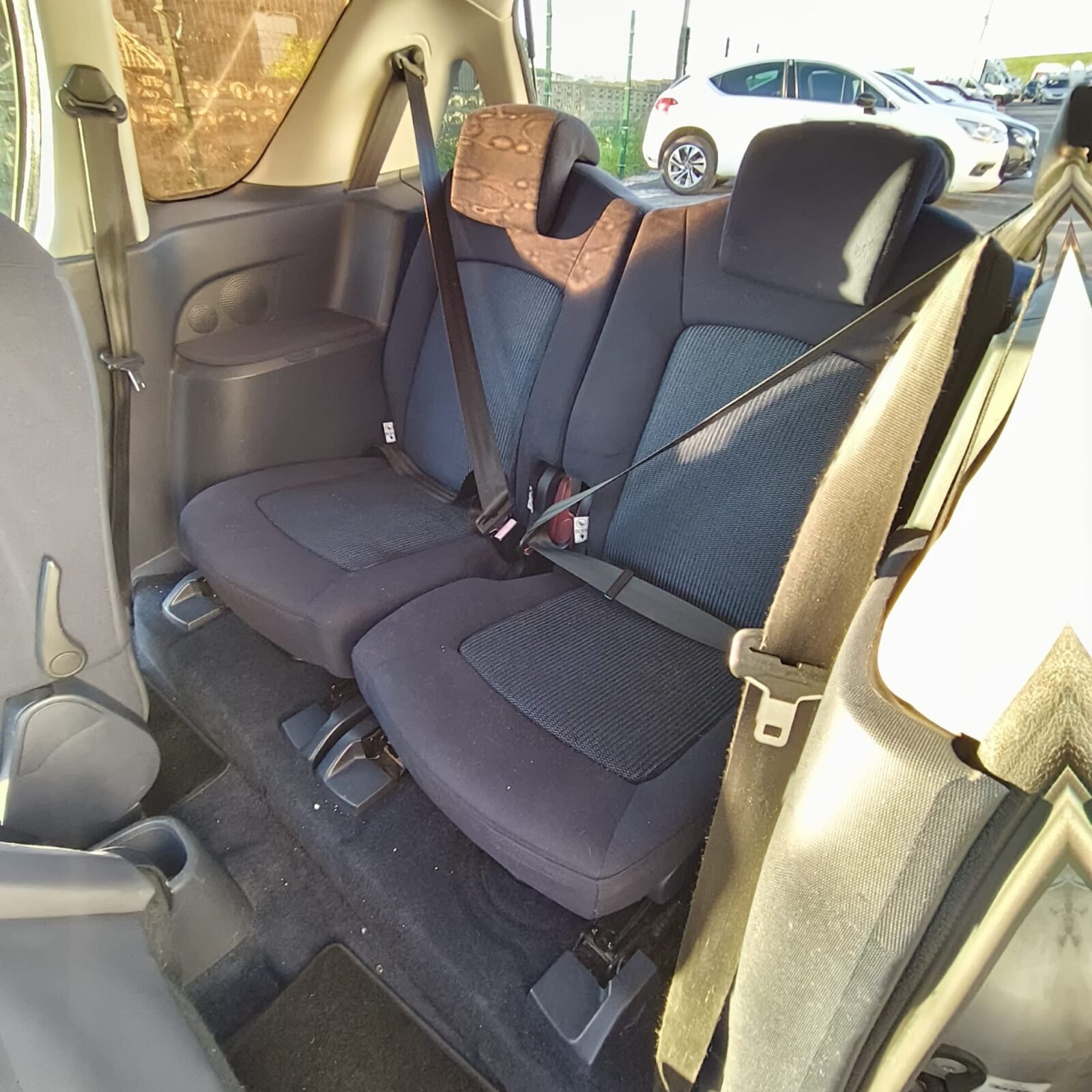 PEUGEOT 1007  1.4 HDi Urban
