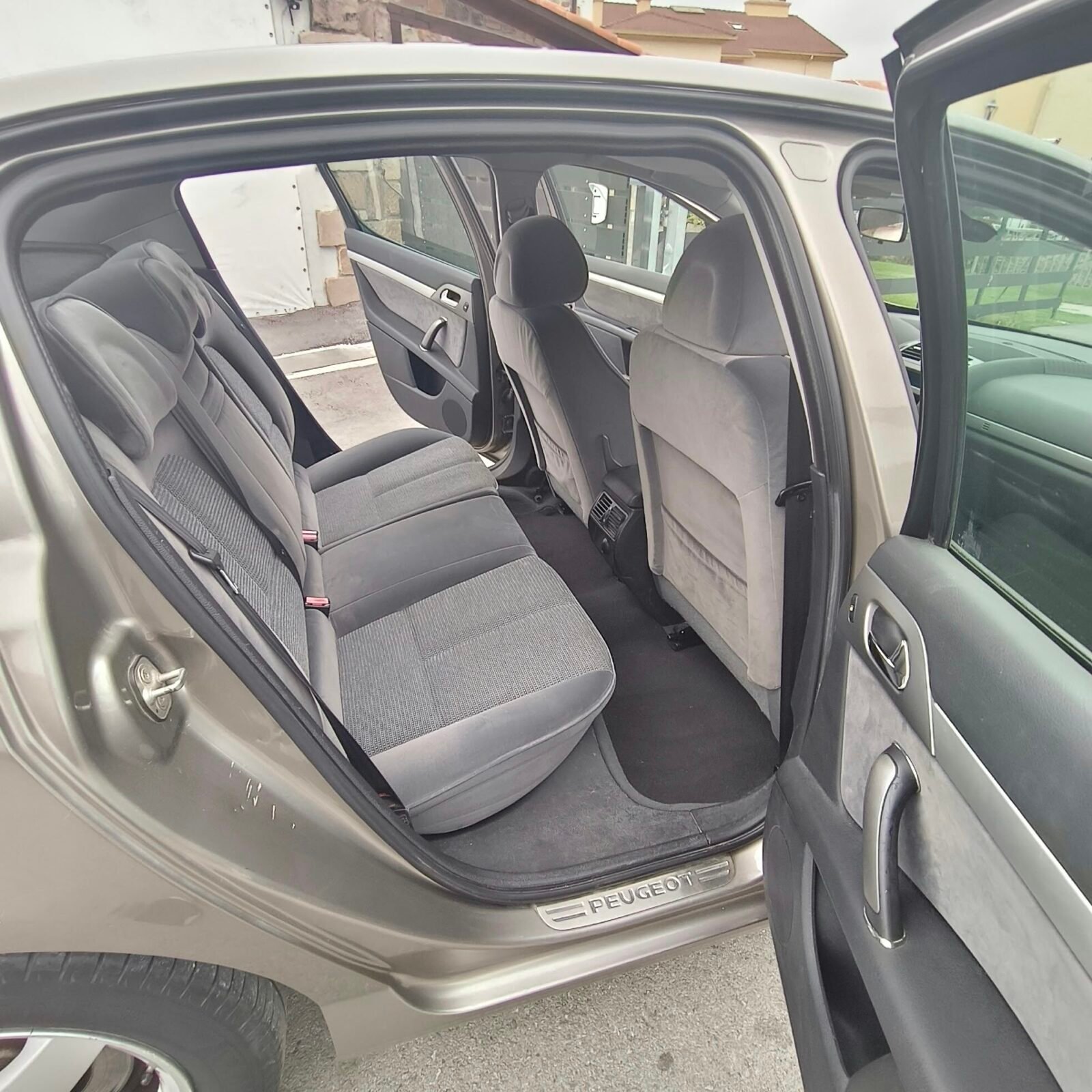 PEUGEOT 407 2.0HDI