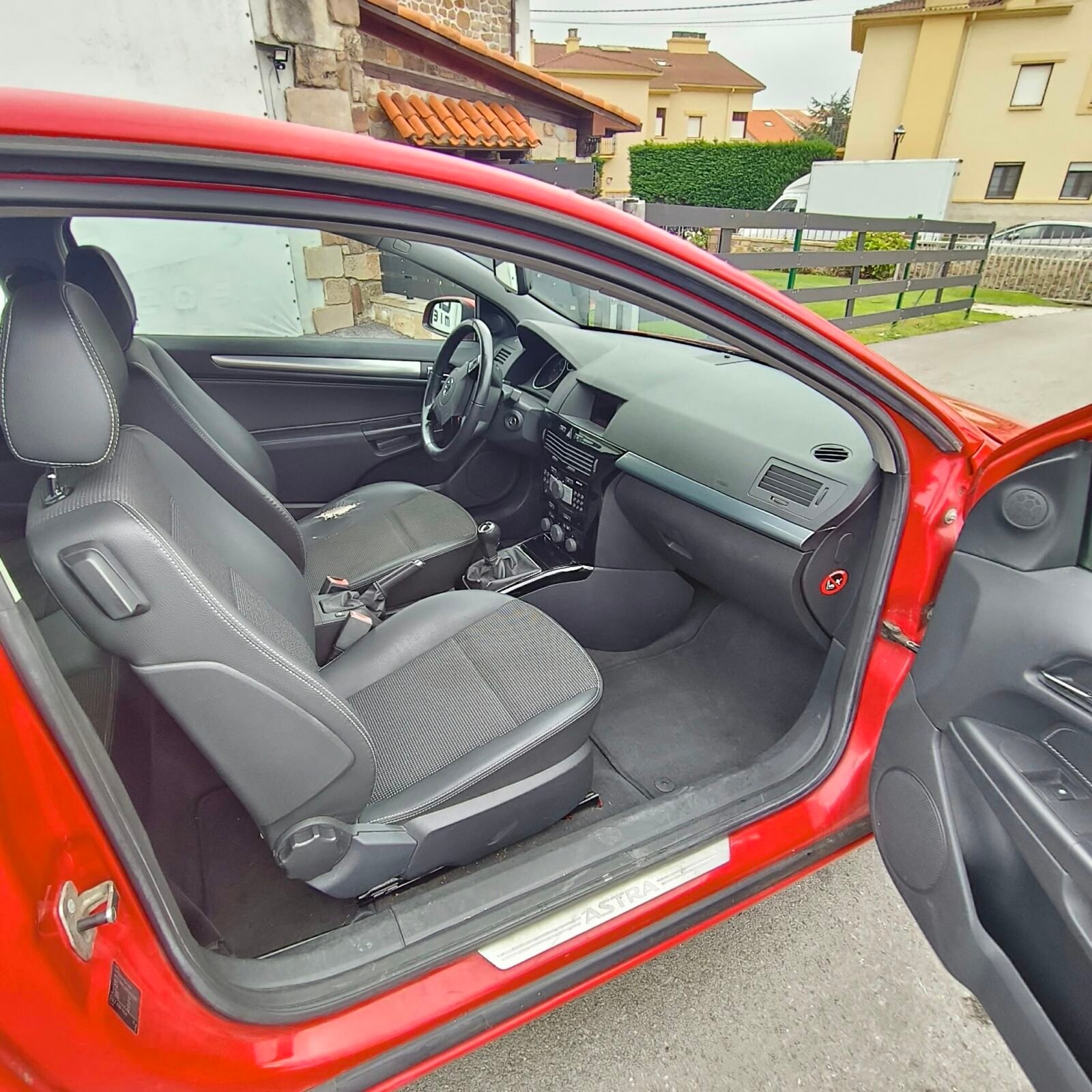 OPEL Astra GTC 1.9 CDTI 16V