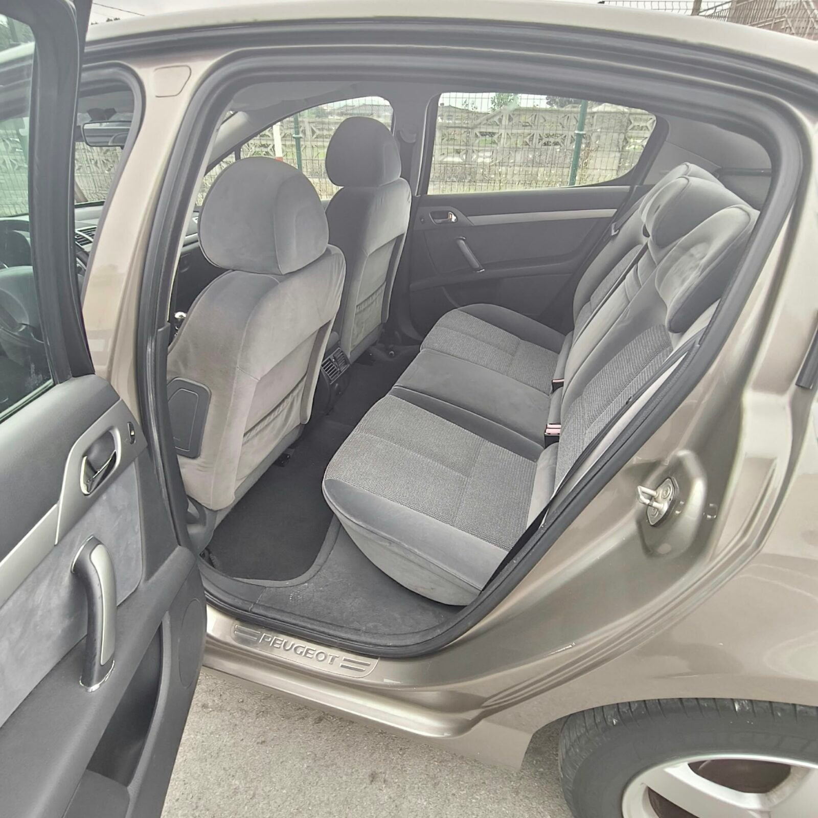 PEUGEOT 407 2.0HDI