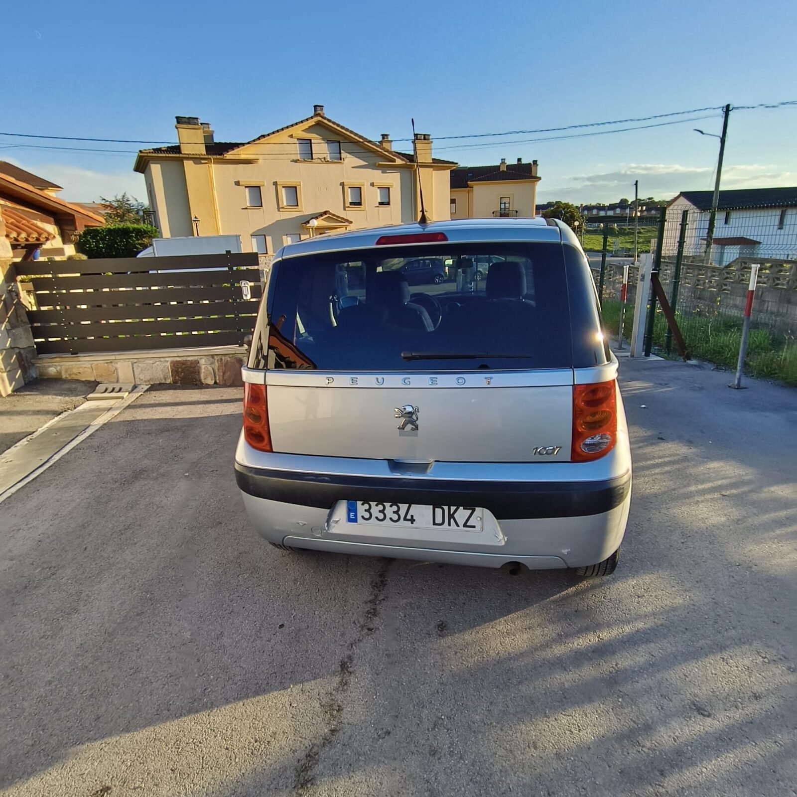 PEUGEOT 1007  1.4 HDi Urban