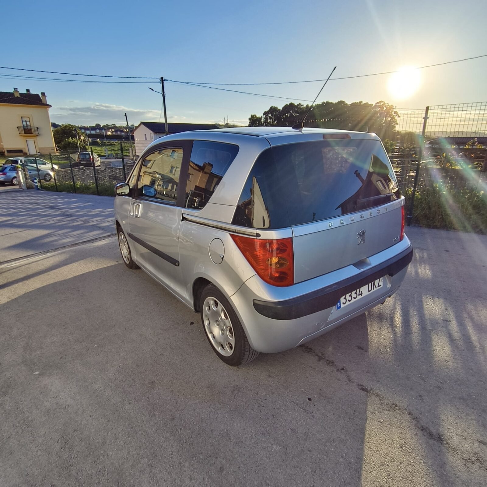 PEUGEOT 1007  1.4 HDi Urban