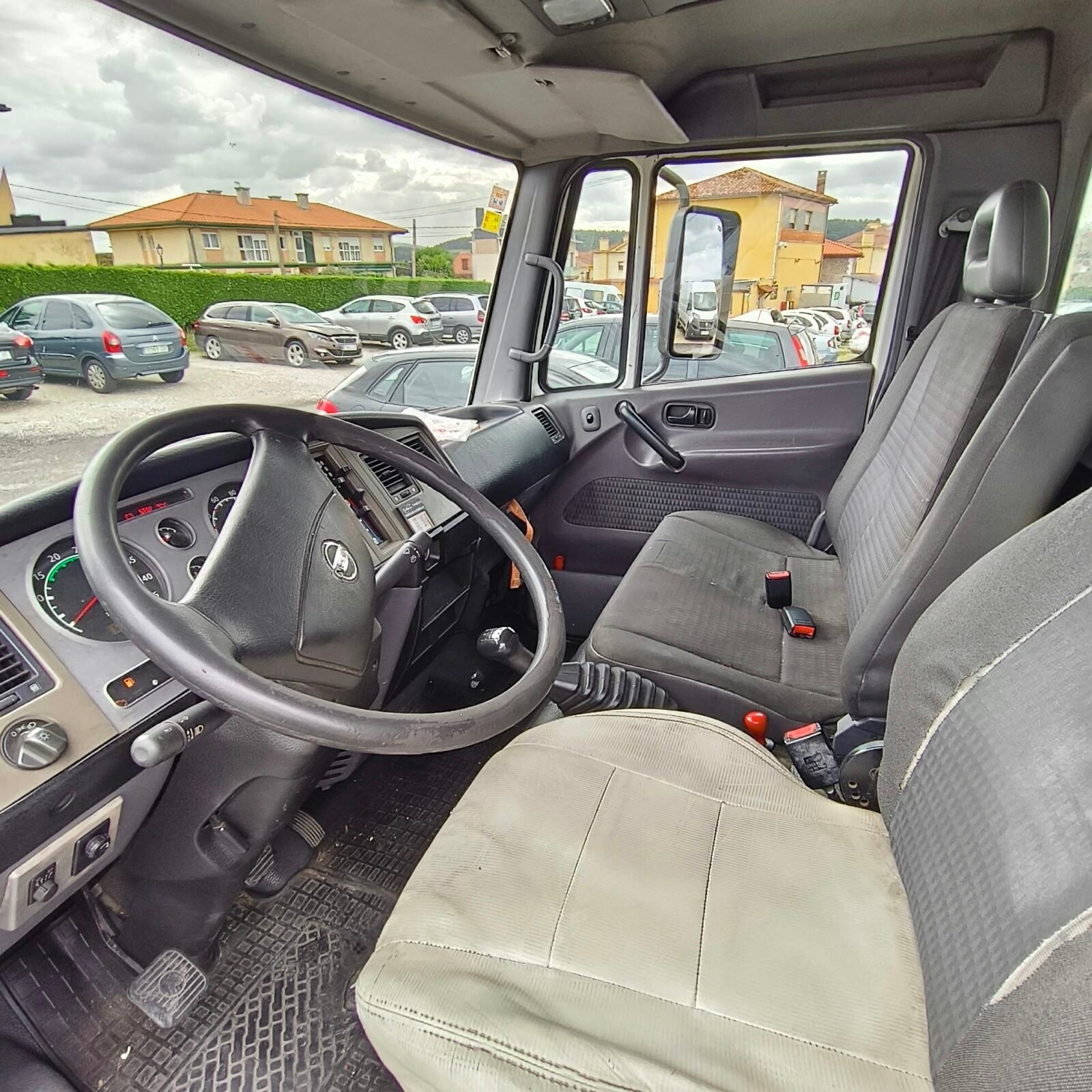 NISSAN ATLEON 3.0  