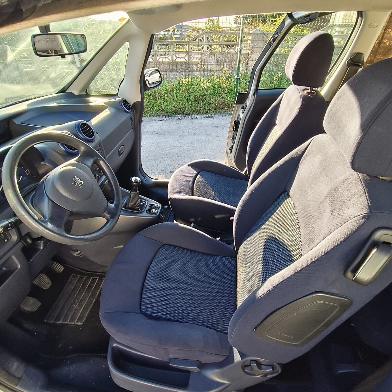 PEUGEOT 1007  1.4 HDi Urban