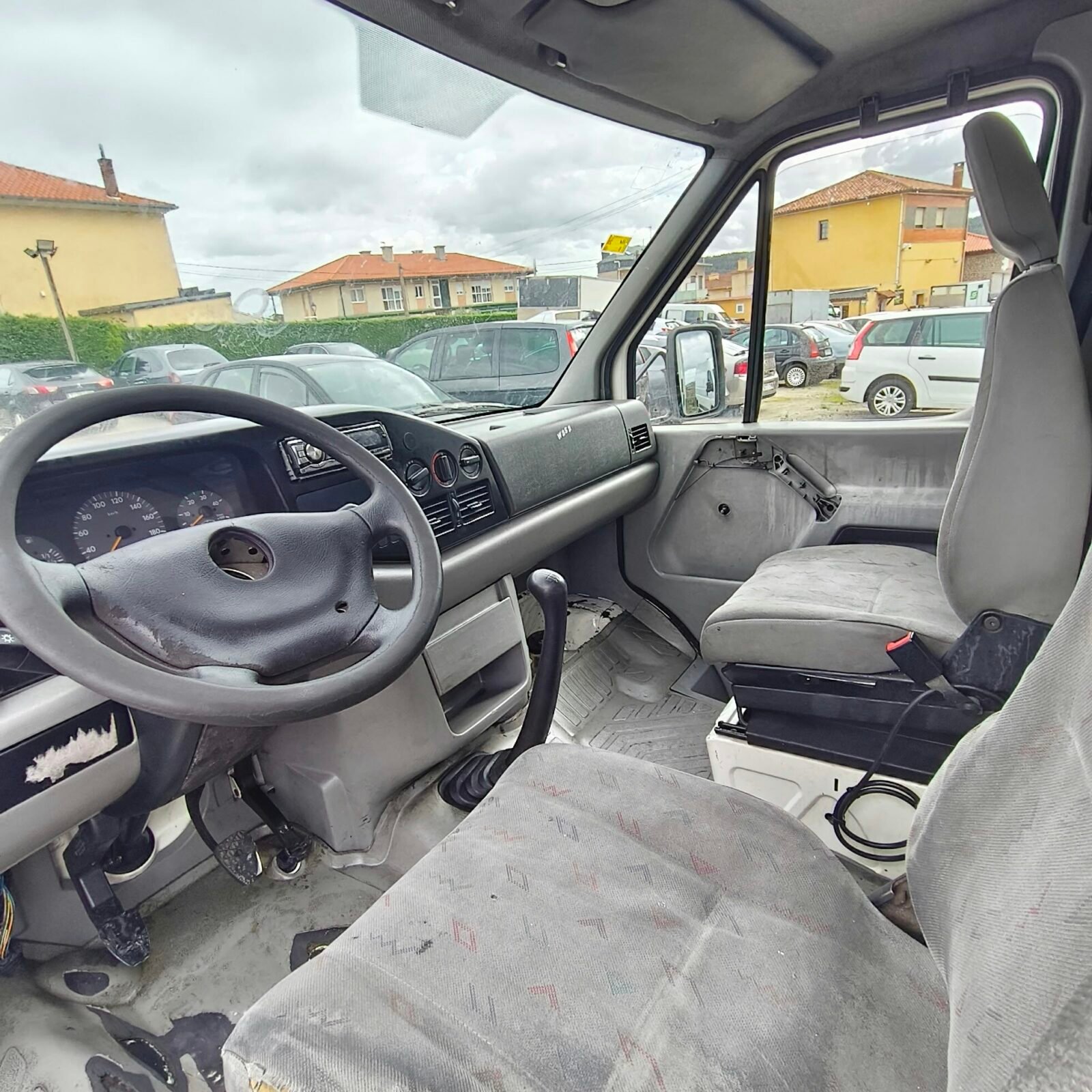 VOLKSWAGEN LT 28 Furgon 2.5 TDI